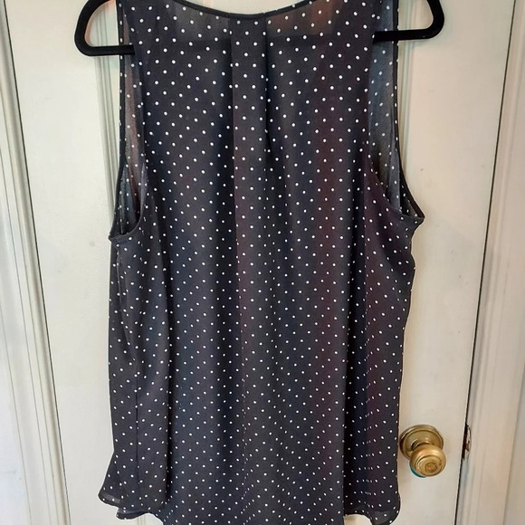 Torrid Polka Dot Single Pleat Georgette Tunic Top in Size 2 - Picture 5 of 5